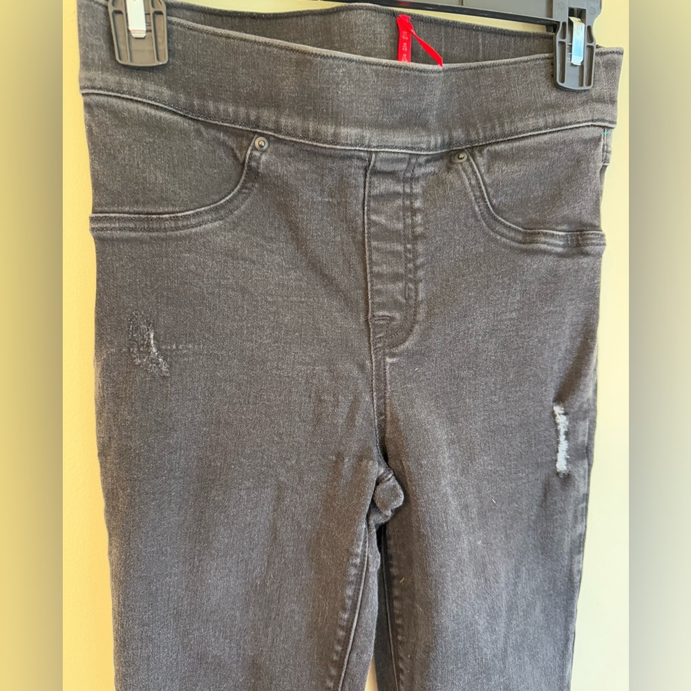 SPANX Black Distressed Skinny Jeans in Vintage Black *GOOD USED CONDITION* - Picture 3 of 11